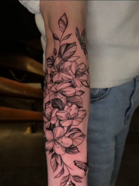 Fineline Tattoo